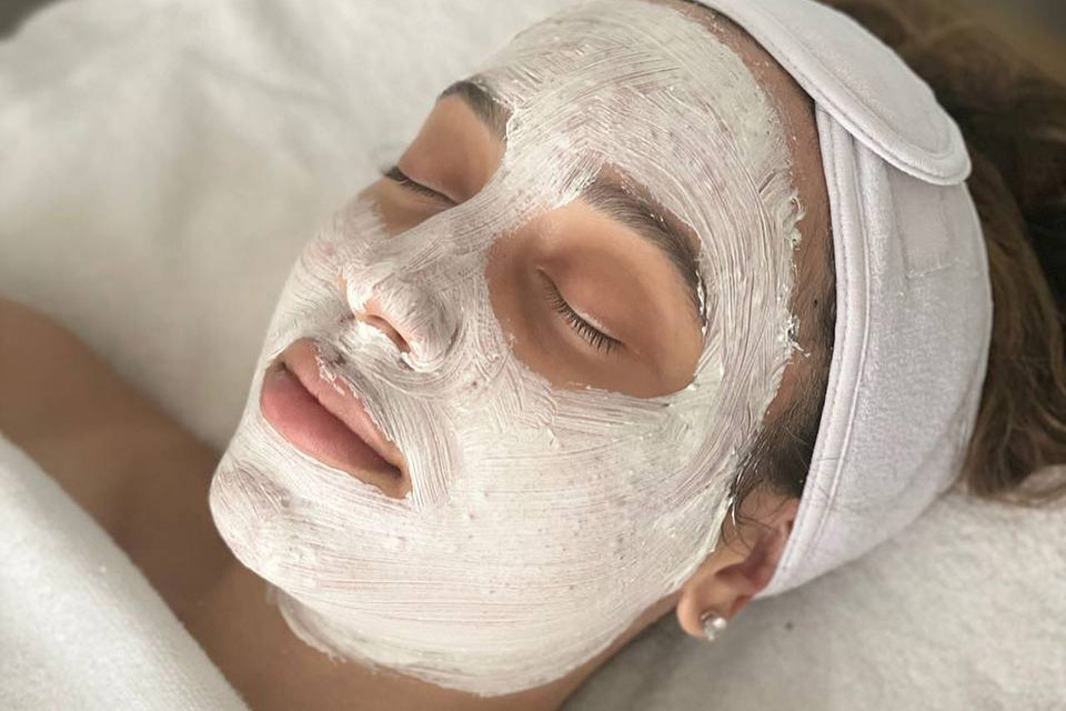 Deep Pore Cleansing at Avé Aesthetics in Queens NY